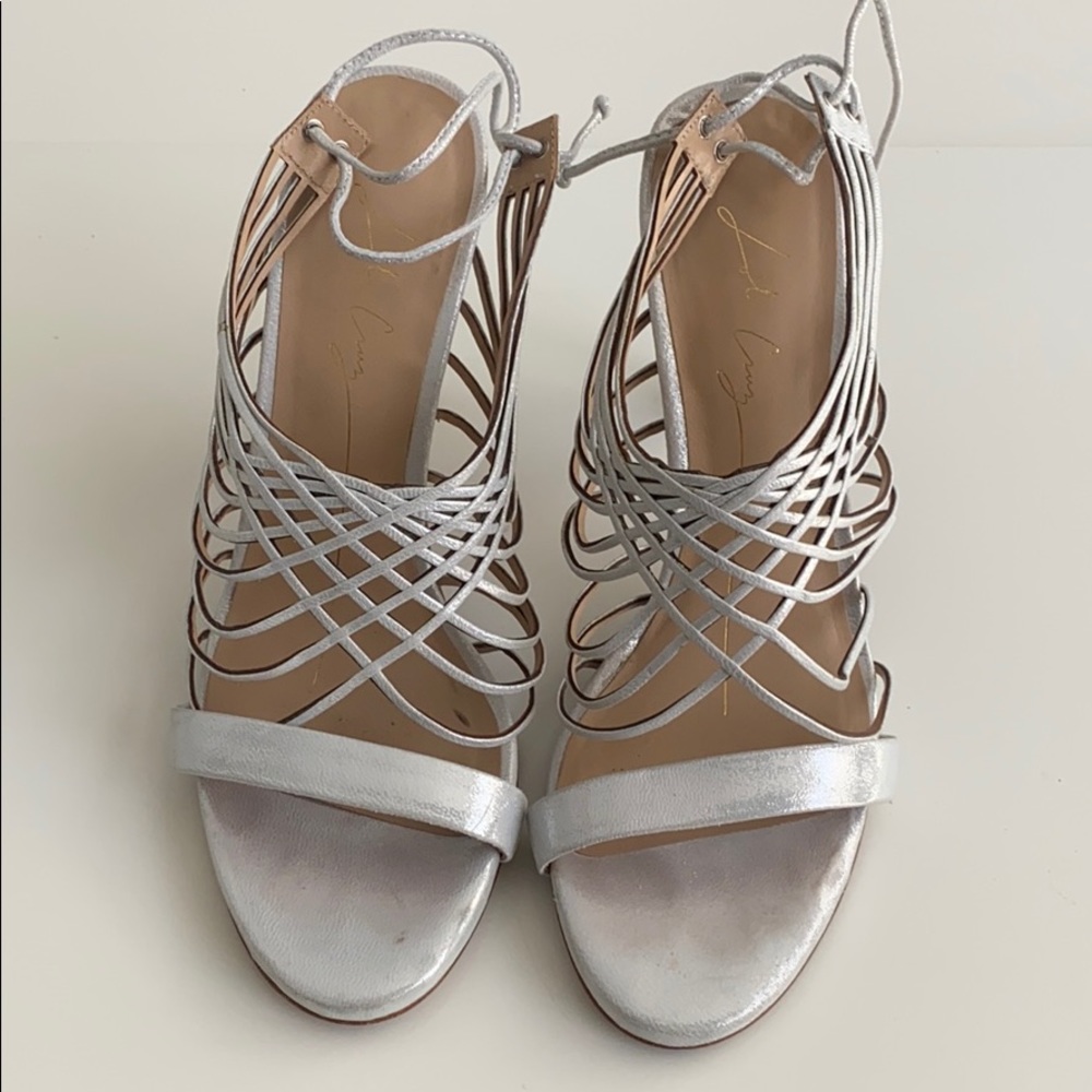 Vero Cuoio Lola Cruz Silver heels